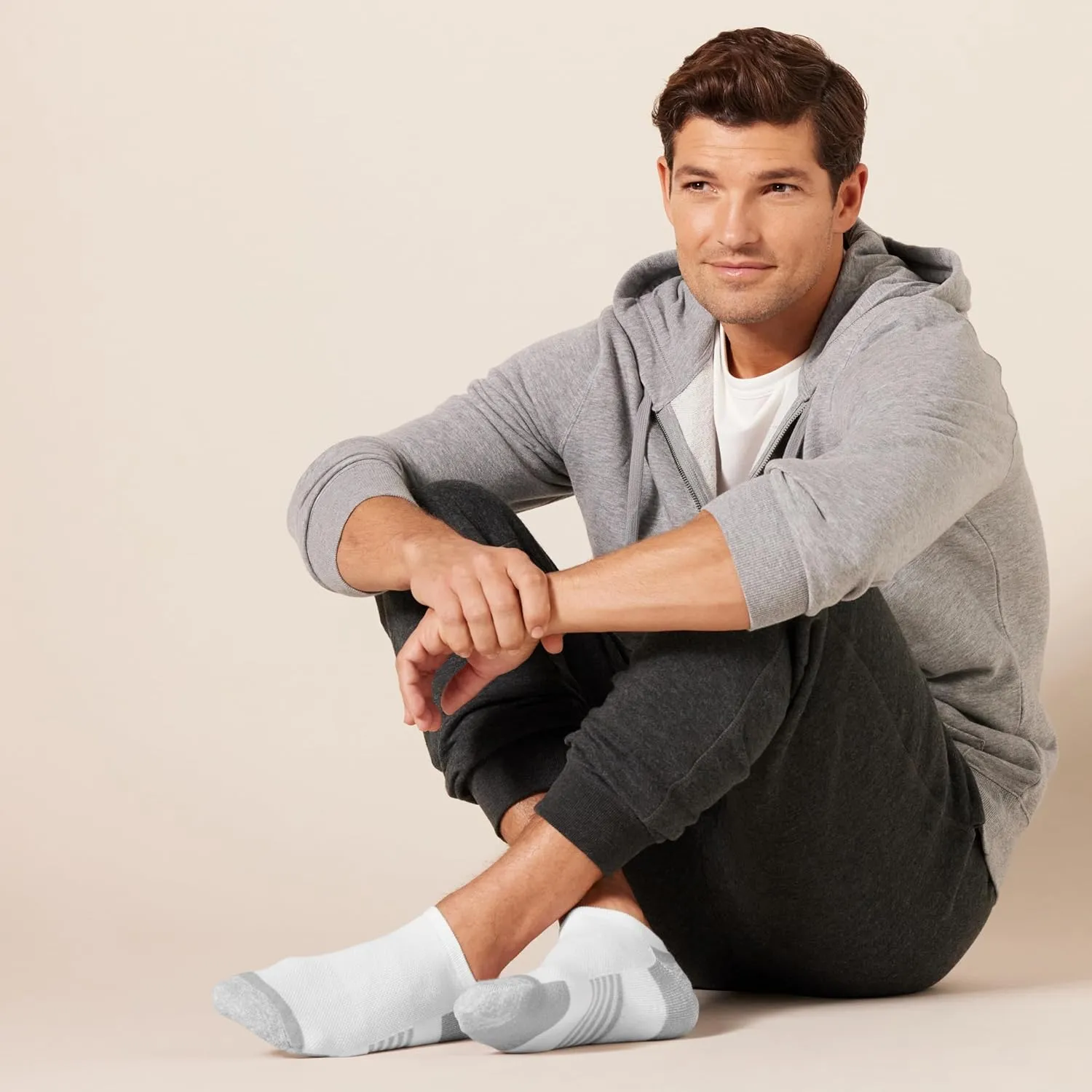 Amazon Essentials Men's Performance Comfortable Cotton Cushioned Breathable Athletic No-Show Sports Socks, 6 Pairs