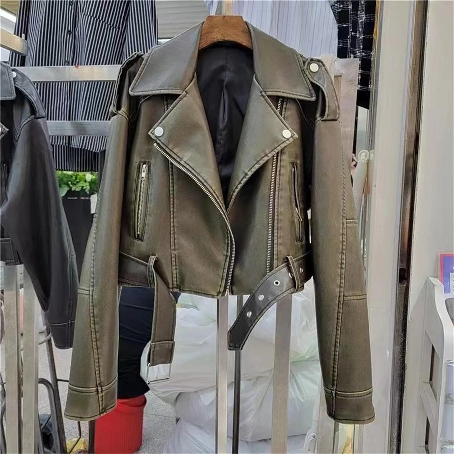 JEKE-DG Women's Vintage Lapel Cropped Coat Faux Leather Zip Up Casual Coat Jacket Fashion Solid Outerwear with Belt
