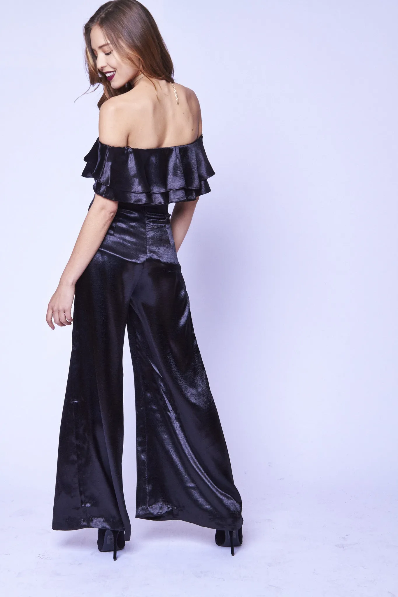 OFF THE SHOULDER SATIN TOP