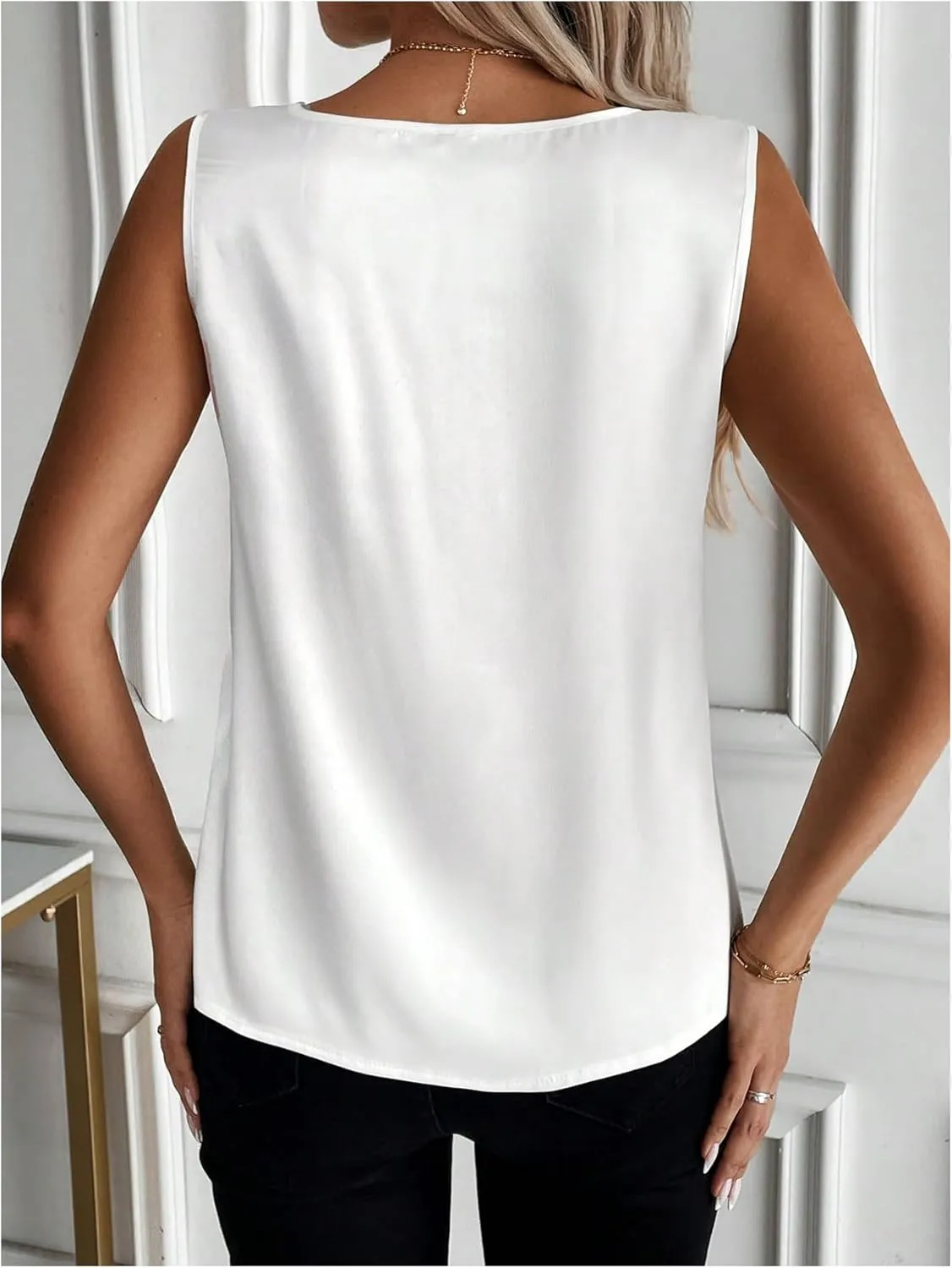 SweatyRocks Women's Satin Contrast Lace Crew Neck Sleeveless Blouse Appliques Summer Tank Tops