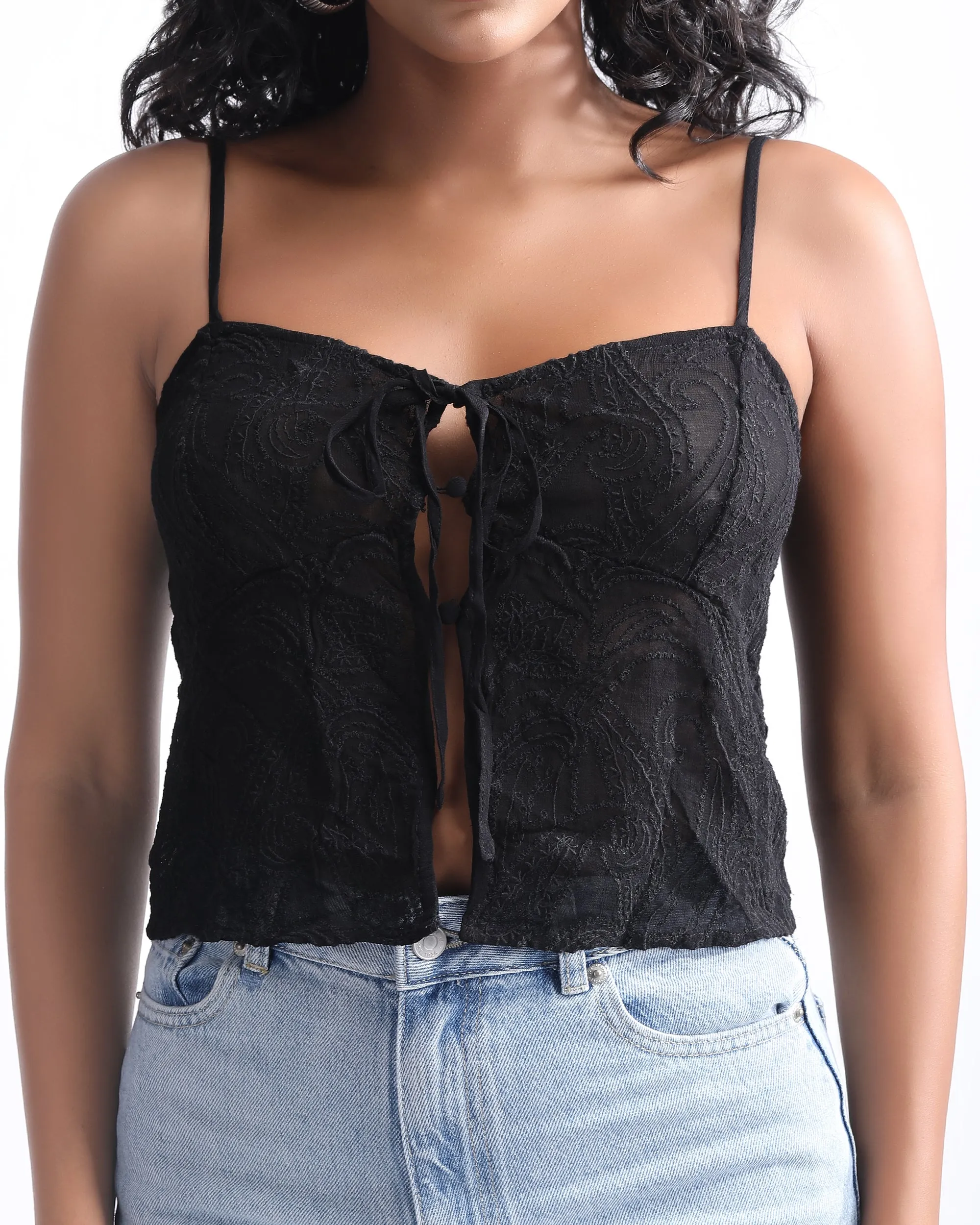 TIE KNOT EMBROIDERED TOP